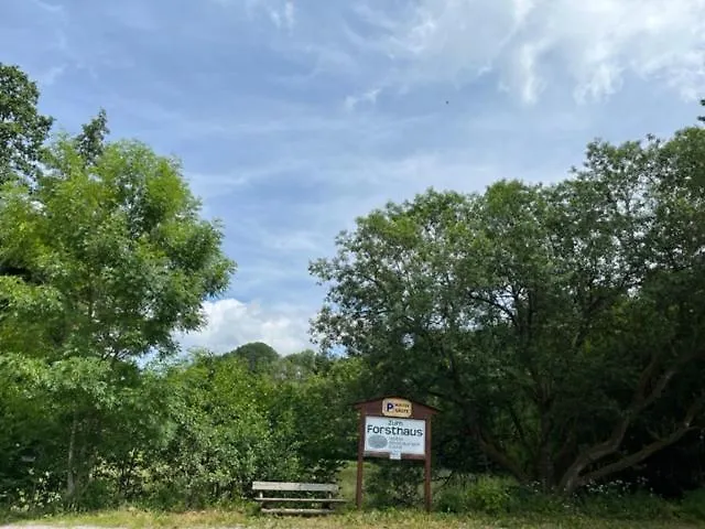 Zum Forsthaus 호텔